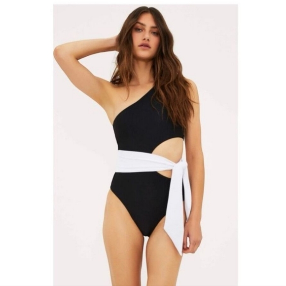 New!Beach Riot Carlie One Piece Cutout‎ Swimsuit - Picture 2 of 13